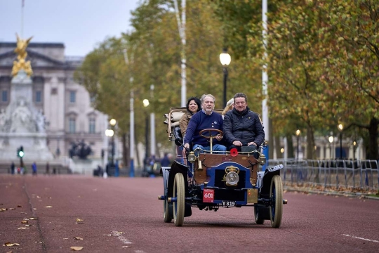London To Brighton Veteran Car Run 2024 - London Calling 101 601-Y319 web