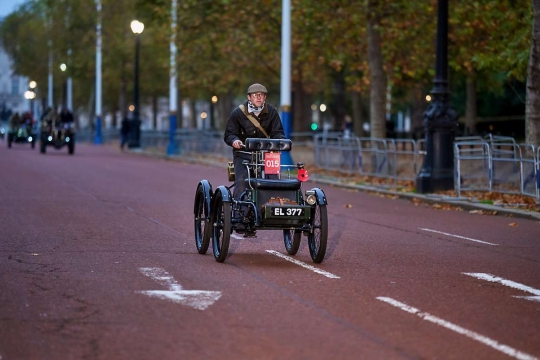 London To Brighton Veteran Car Run 2024 - London Calling 37 Tom Castle-Red Route015-EL377-London To Brighton Veteran car Run 2024 The Mall-K2photographic Web