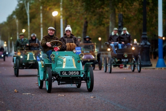 London To Brighton Veteran Car Run 2024 - London Calling 19 GL3858-066-London To Brighton Veternan Car Run copy