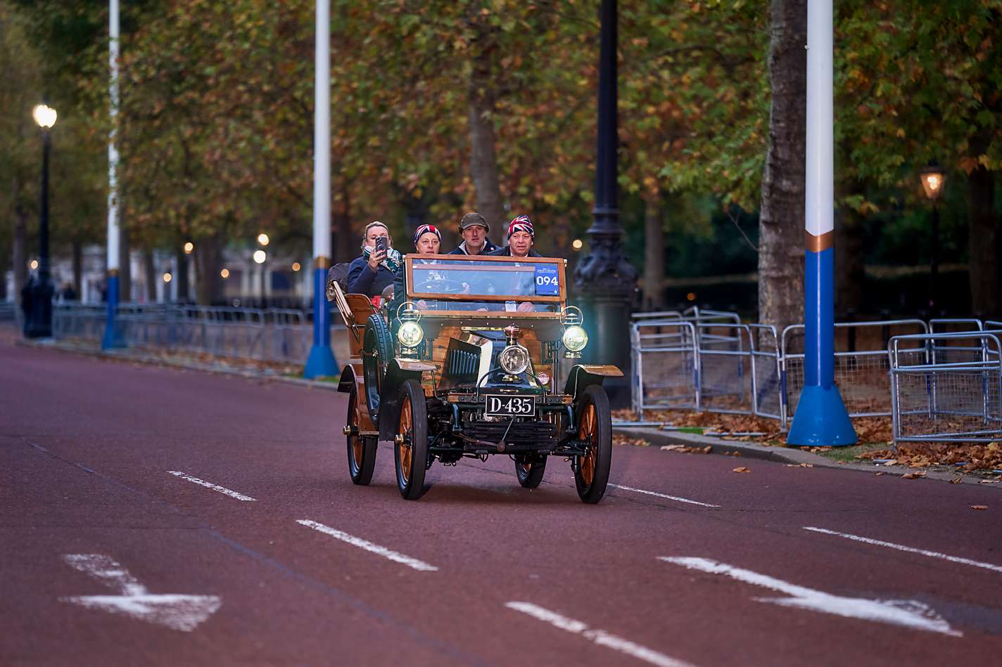 Debbie Fellows-094-D-435-London To Brighton Veteran Car Run 2024 The Mall-K2photographic web